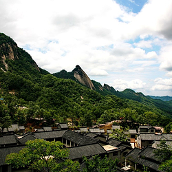 中原二龙山风景区
