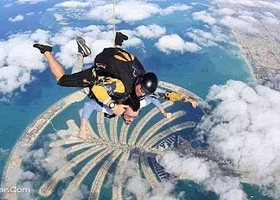 迪拜沙漠跳伞