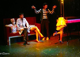 芭提雅燕尾服魔术表演