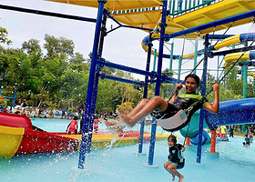 槟城逃生冒险游乐主题公园