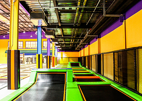 口袋屋活力空间蹦床公园旗舰店