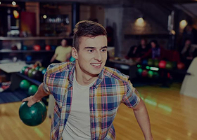 Smashing Bowl保龄球餐吧