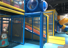 反弹蹦床公园-青岛店