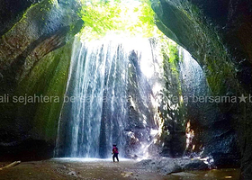 光环瀑布 Tukad Cepung