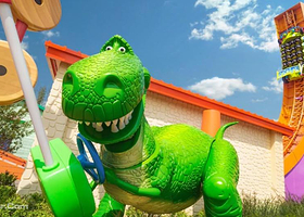 抱抱龙冲天赛车