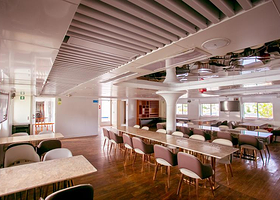 洋海之光号夜游三亚湾