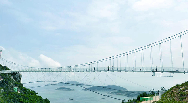 温岭山海之韵高空玻璃桥观景