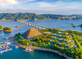 千岛湖进贤湾水上乐园豪华观光游船