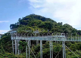 平果旧城龙烈玻璃桥景区