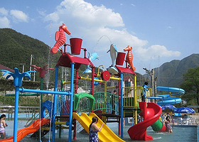 水岸枫情水上乐园