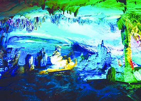 世纪冰川大溶洞