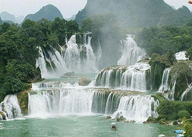 浙东悬空大瀑布