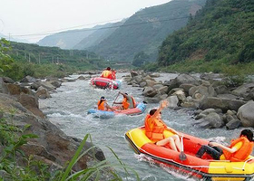 建德骑龙峡谷漂流