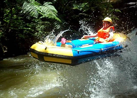 从化森林瀑布谷漂流