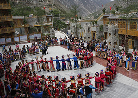 羌乡古寨牟托景区