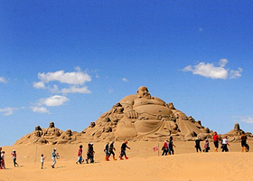 释尼召沙漠绿海乐园