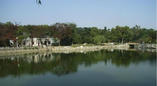 浑圆山庄