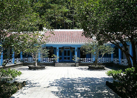 蒋介石慈湖寝陵