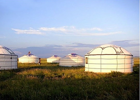 葛根敖包草原旅游度假村