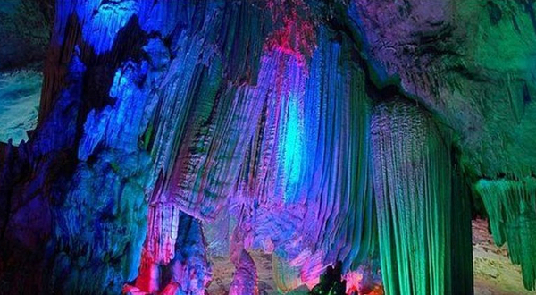 龙泉岩