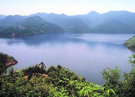 九龙潭水上世界度假村