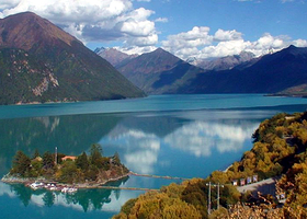 巴松湖国家森林公园