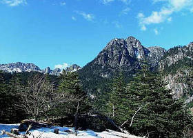 螺髻山群英大峡谷