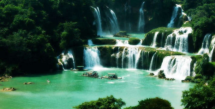 跨国瀑布在哪里 a58946c262315944c8d65eac.jpg_710x360_8fa12c1b.jpg