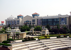 青岛城阳宝龙广场