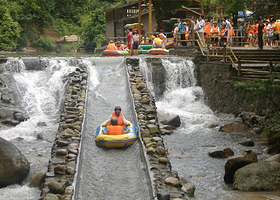 燕峰峡漂流