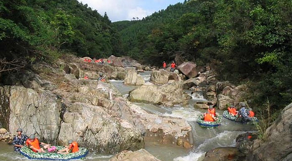 月亮湾生态漂流