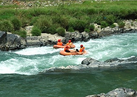 牡丹江亿龙水上风情园漂流