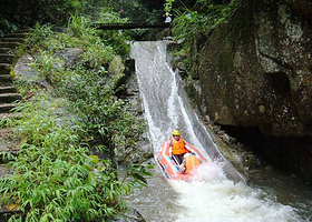 桫椤谷激情漂流