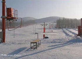 旭东滑雪场