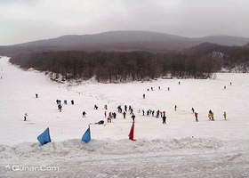 玉泉霜雪滑雪场
