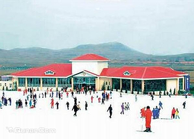 青岛天泰滑雪欢乐大世界（天泰滑雪场）