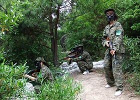 隐贤山庄真人野战拓展基地