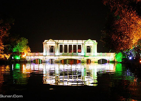 桂林两江四湖玻璃桥景区