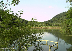 狼王户外野趣湾