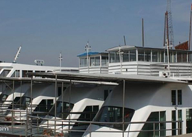 凤凰泉国际体育旅游度假中心-B09