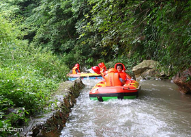 宁波横溪金峨谷漂流