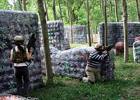 兴隆公园镭战真人CS