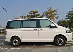 台北桃园机场接送机旅游包车