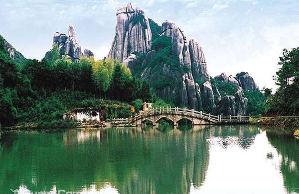 a雁荡山散客套票2(净名谷,大龙湫,方洞,灵峰夜景)4点联票