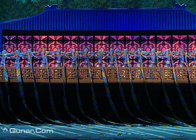 《烟雨张家界》