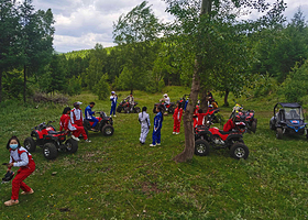 柳溪满族乡张家营子村村民委员会