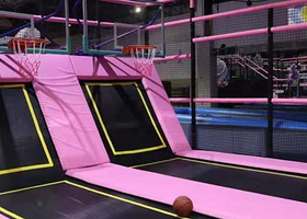 好嗨哟蹦床公园