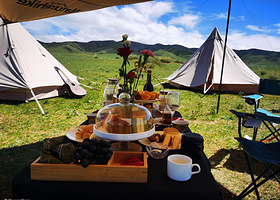 青海湖呷布哒野奢露营地