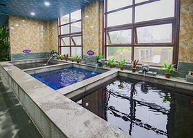 蓝调庄园香薰汤泉