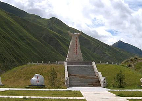 三江源纪念碑
